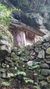 韓竈神社 社殿下